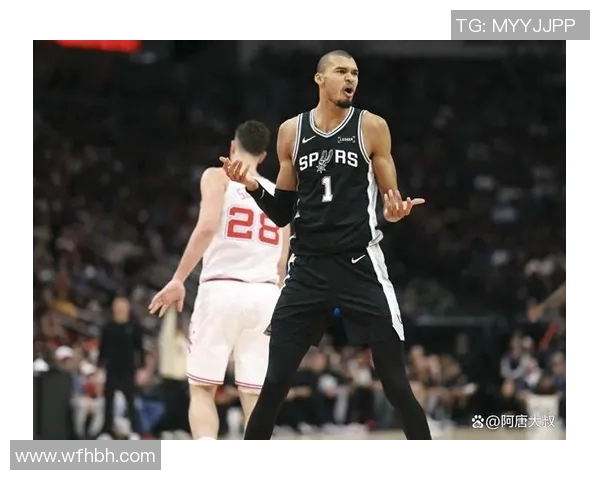 快船与马刺G3激战正酣谁能在季后赛中占得先机